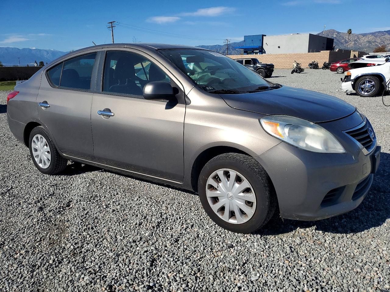 2013 Nissan Versa s