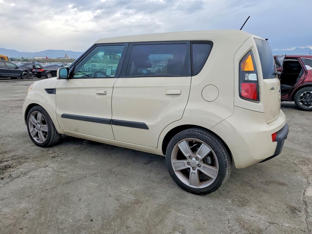 2010 KIA Soul +