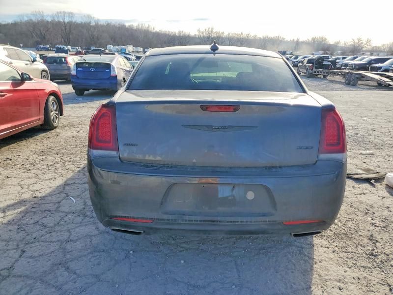 2020 Chrysler 300 Touring