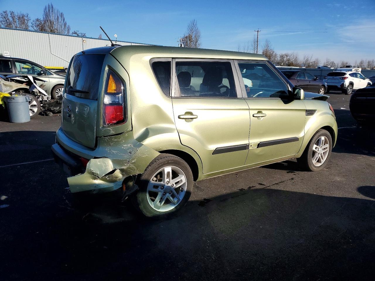 2011 KIA Soul +