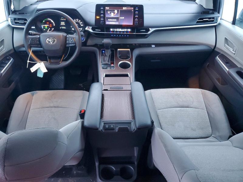 2023 Toyota Sienna le