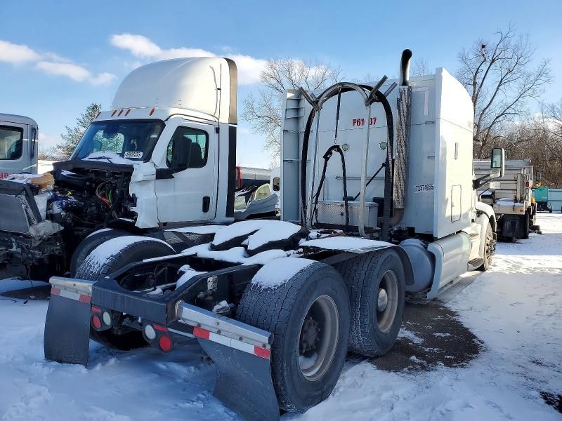 2016 Peterbilt 579 Semi Truck