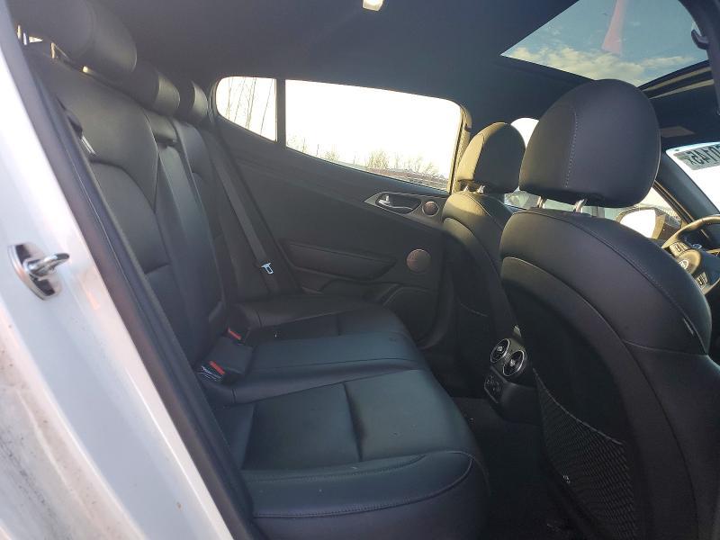 2018 KIA Stinger GT1