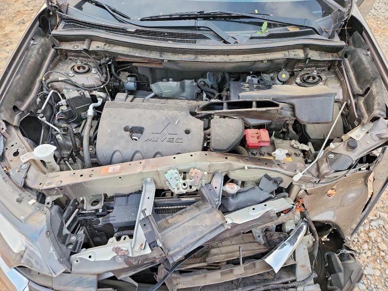 2020 Mitsubishi Outlander se