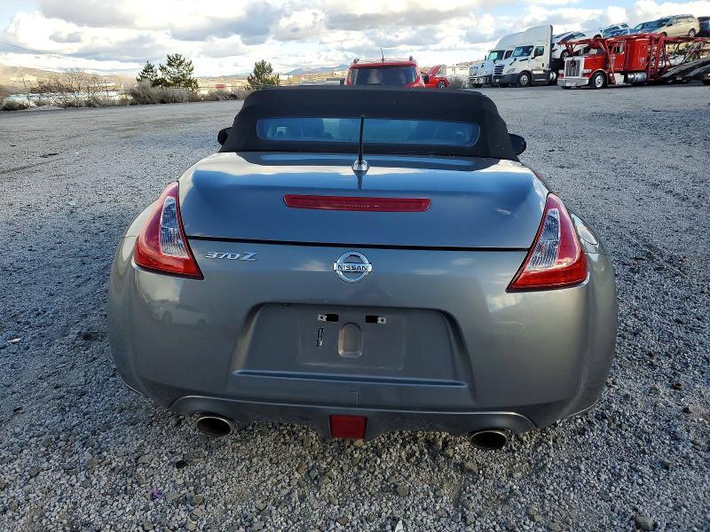 2015 Nissan 370z Base