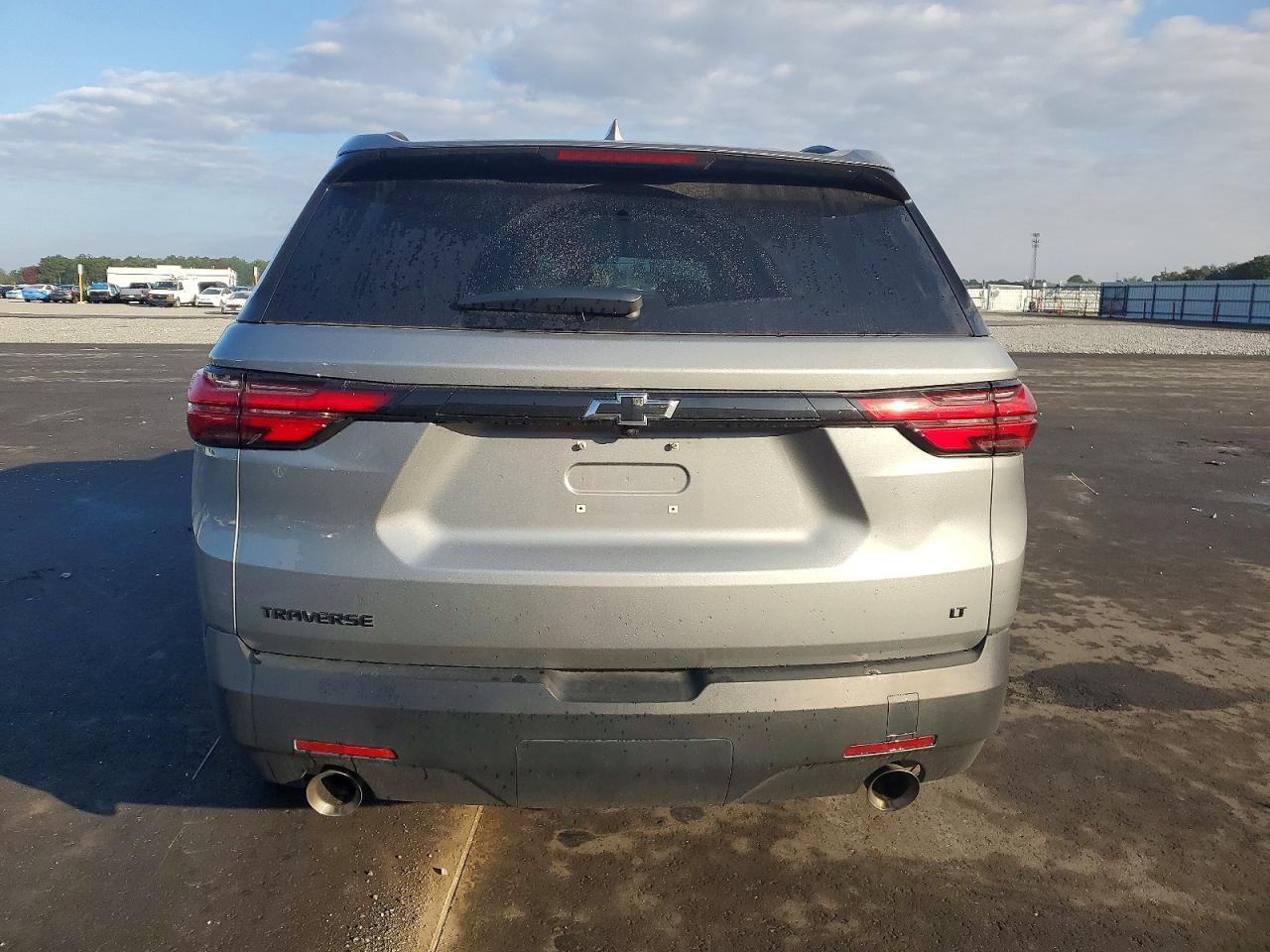 2023 Chevrolet Traverse lt