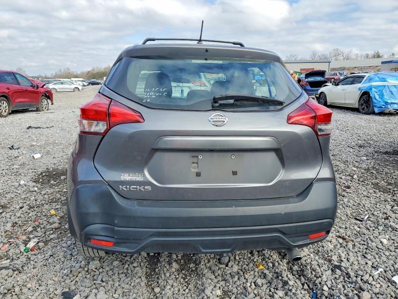 2018 Nissan Kicks s