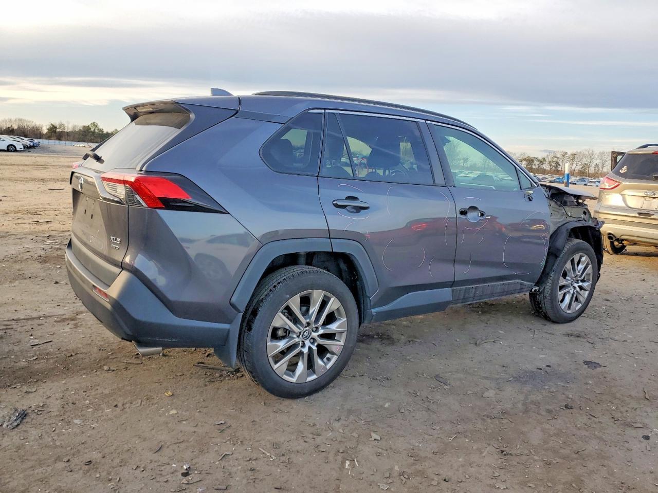 2020 Toyota Rav4 xle Premium