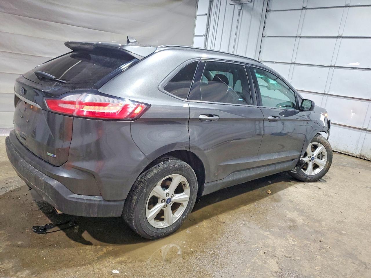 2020 Ford Edge se