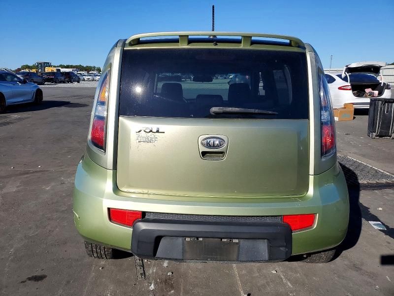 2010 KIA Soul +