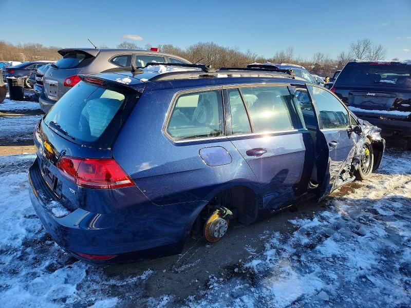 2015 Volkswagen Golf Sportwagen tdi s