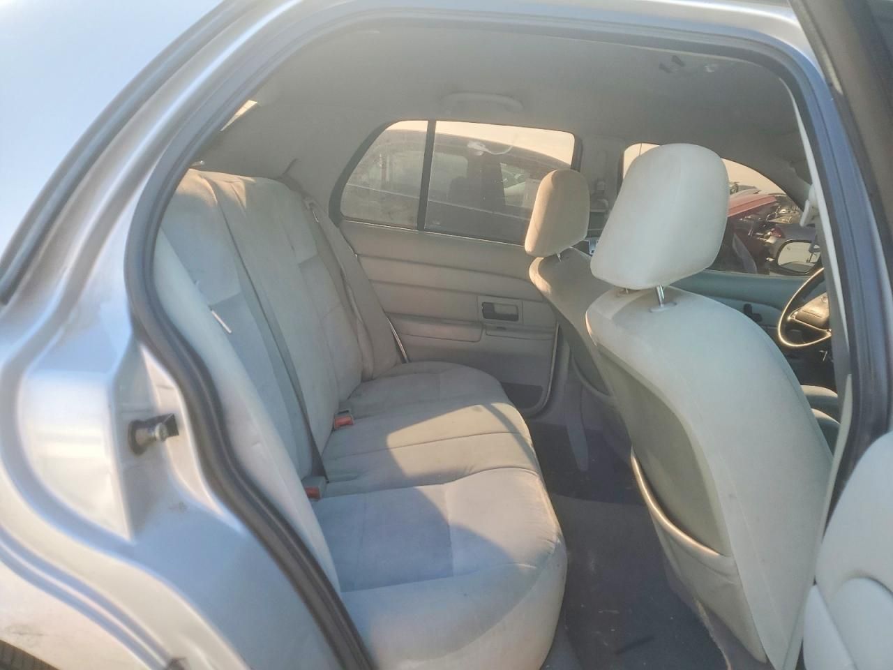 2004 Ford Crown Victoria