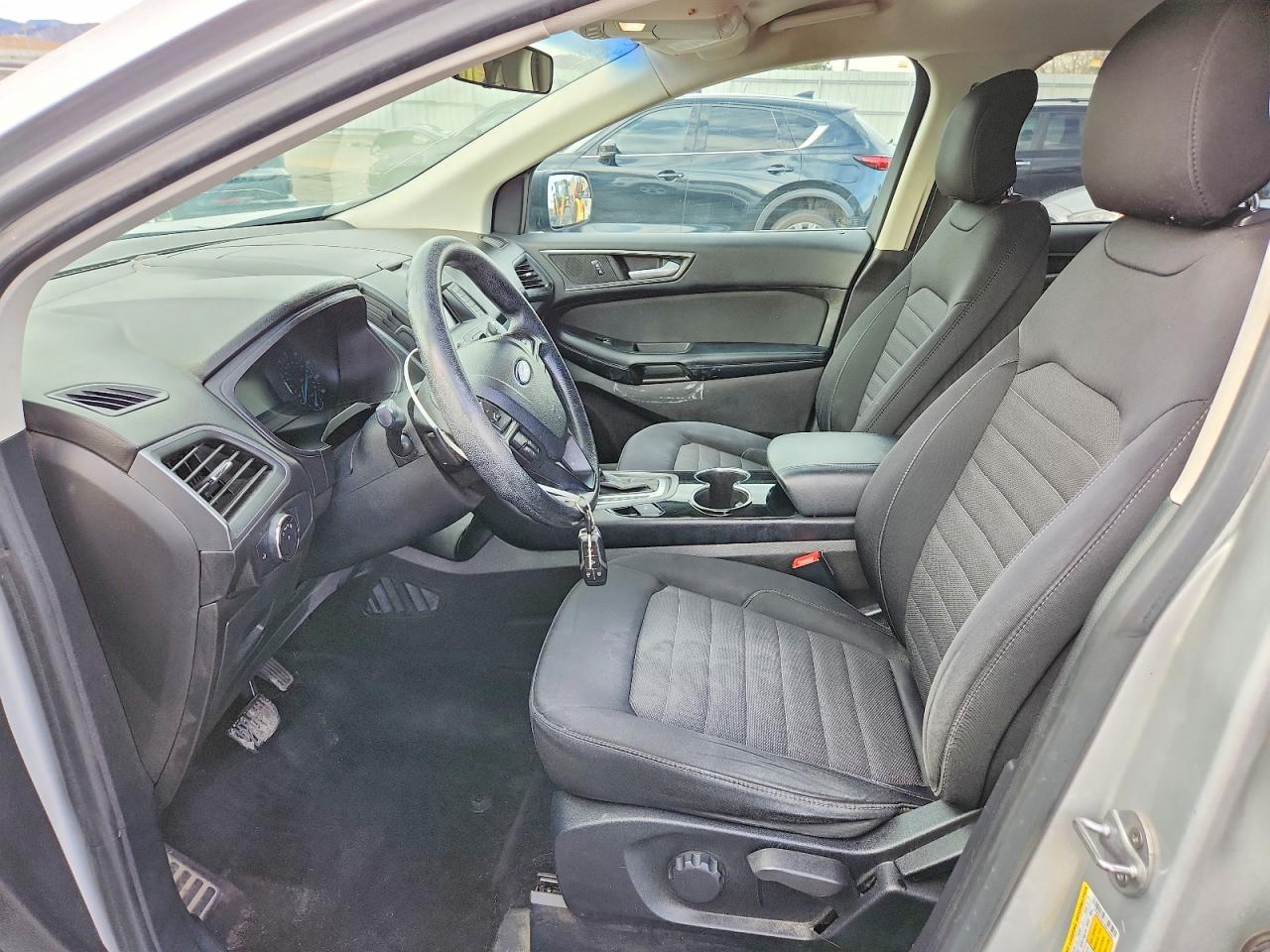 2017 Ford Edge se