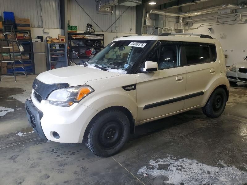 2010 KIA Soul +