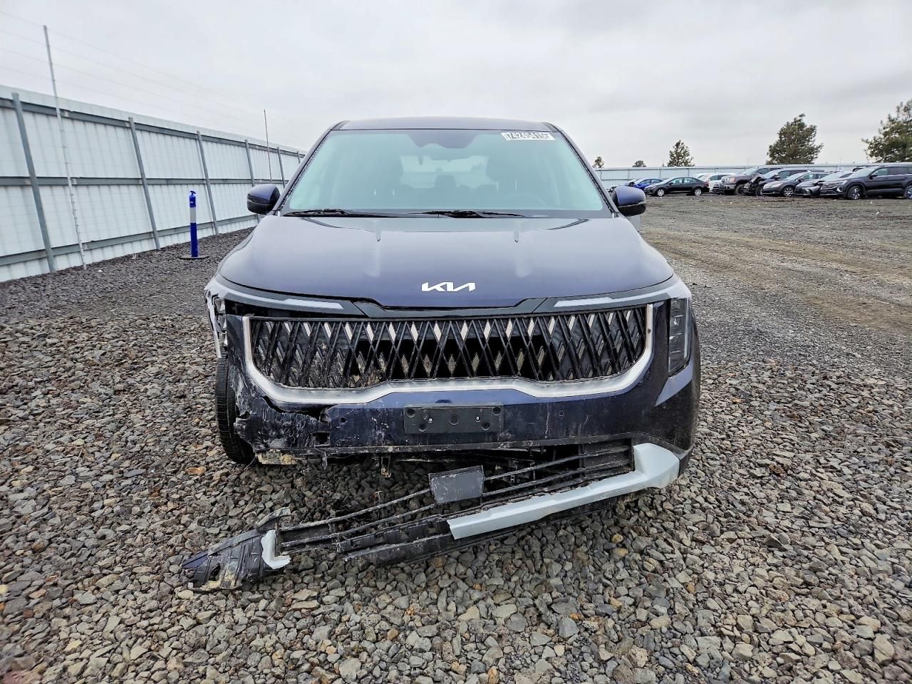 2025 KIA Carnival lx