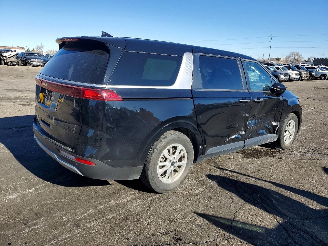 2024 KIA Carnival lx