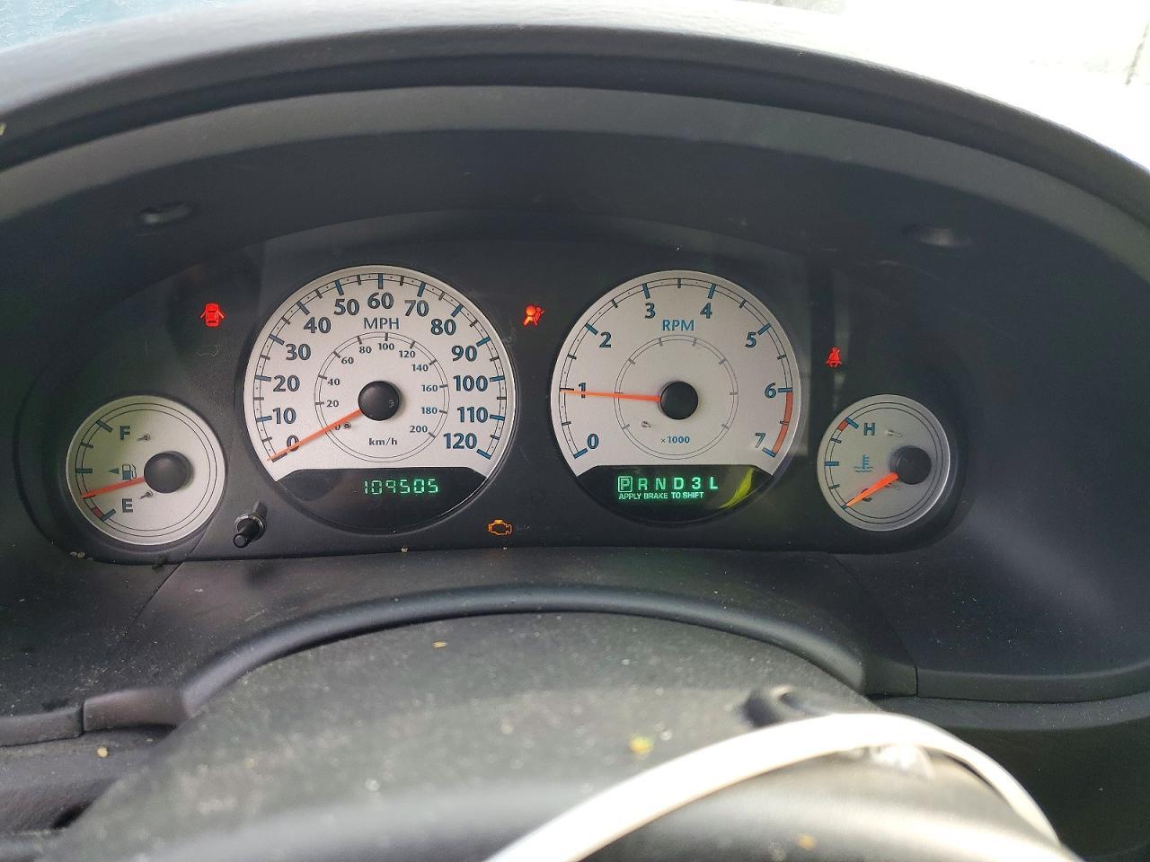 2005 Chrysler Town & Country Touring