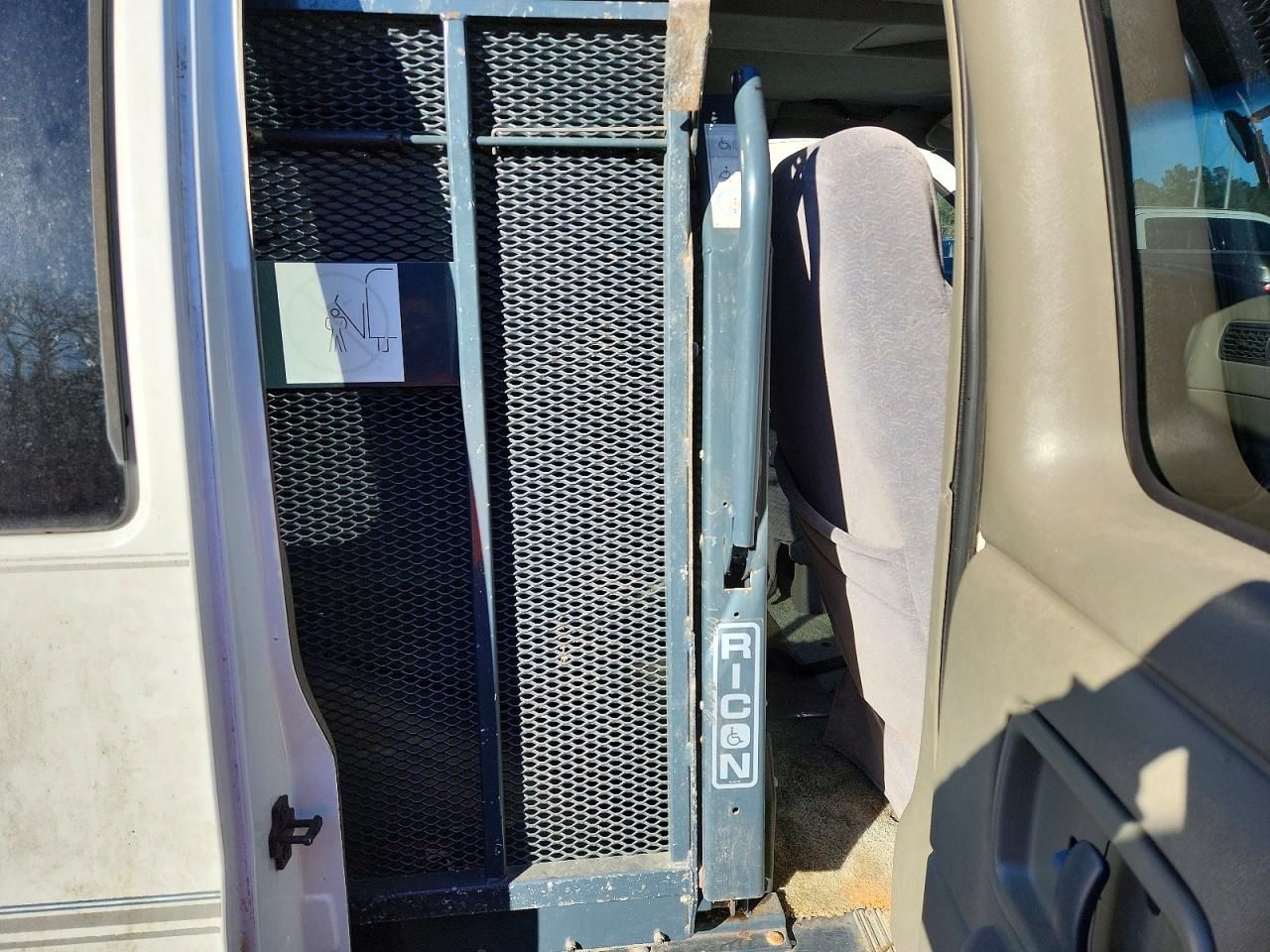 2000 Chevrolet Express G1500