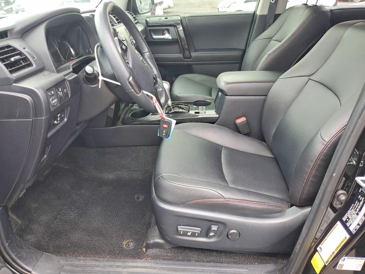 2023 Toyota 4runner se