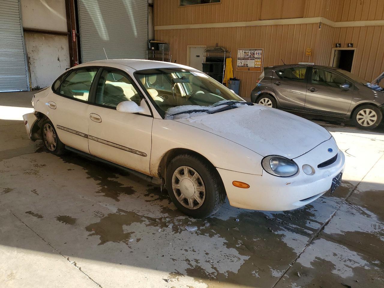 1996 Ford Taurus gl