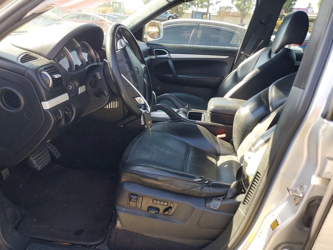 2009 Porsche Cayenne gts