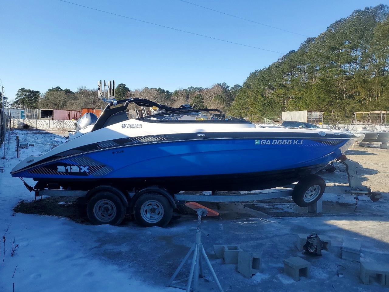 2017 Yamaha Boat