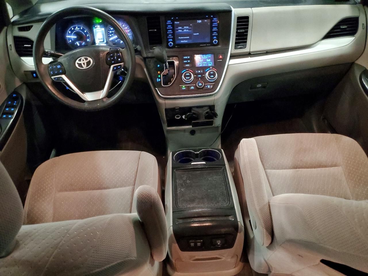 2018 Toyota Sienna le