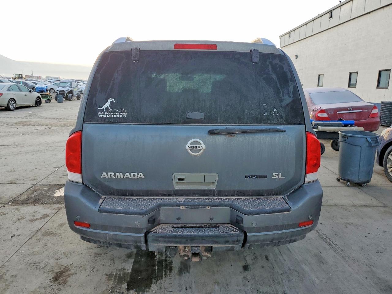 2013 Nissan Armada sv