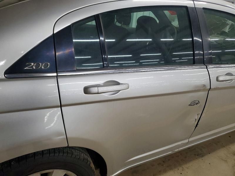 2012 Chrysler 200 lx