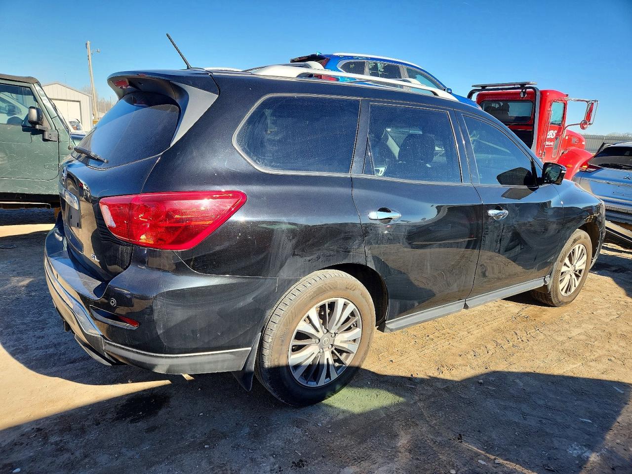 2017 Nissan Pathfinder s