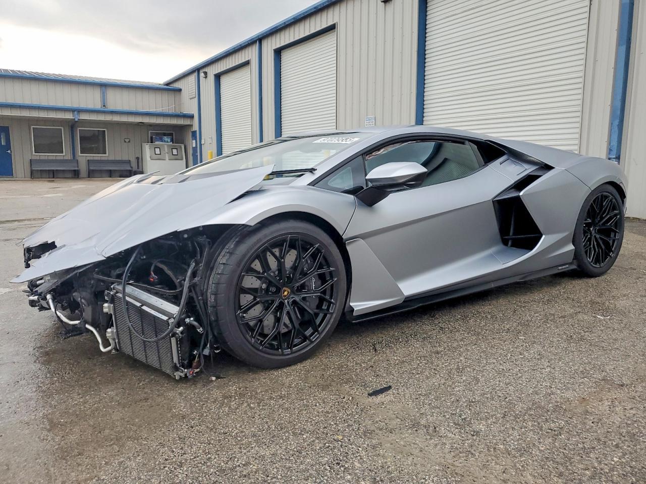 2024 Lamborghini Revuelto