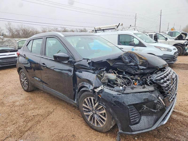 2021 Nissan Kicks sv