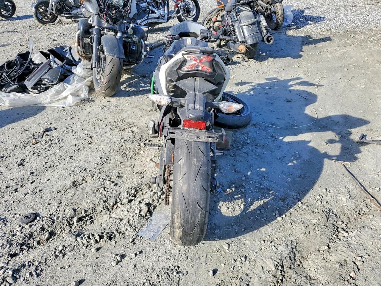 2022 Kawasaki EX650 N