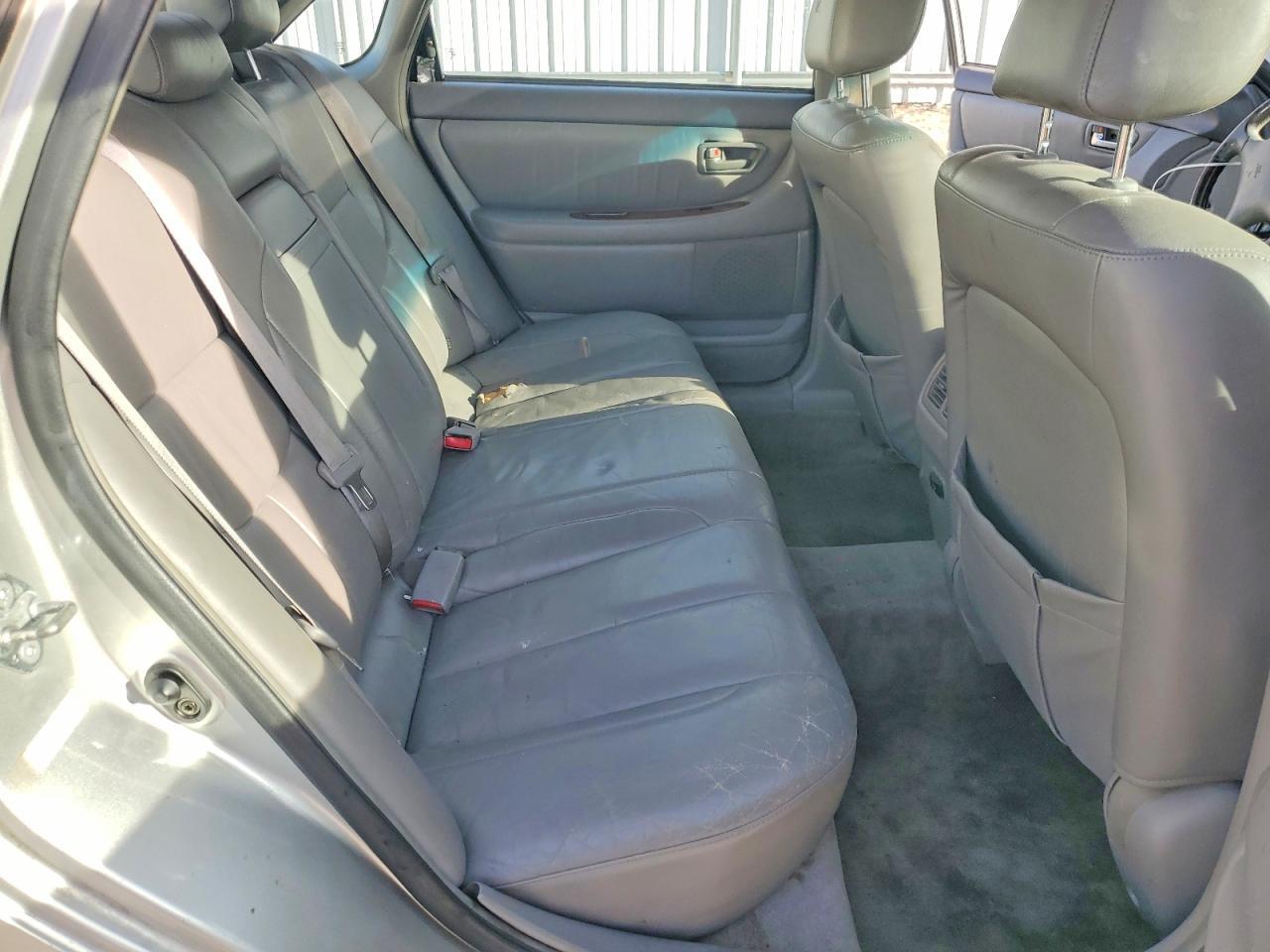 2003 Toyota Avalon xl