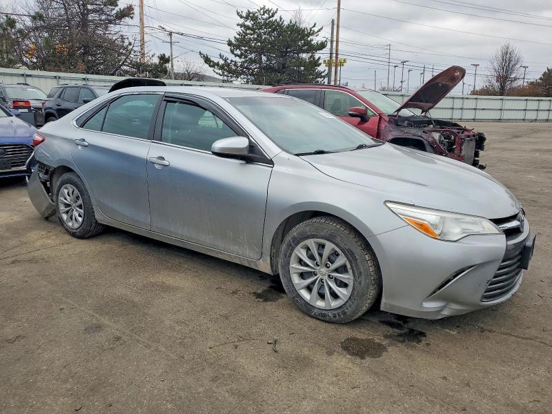 2015 Toyota Camry le
