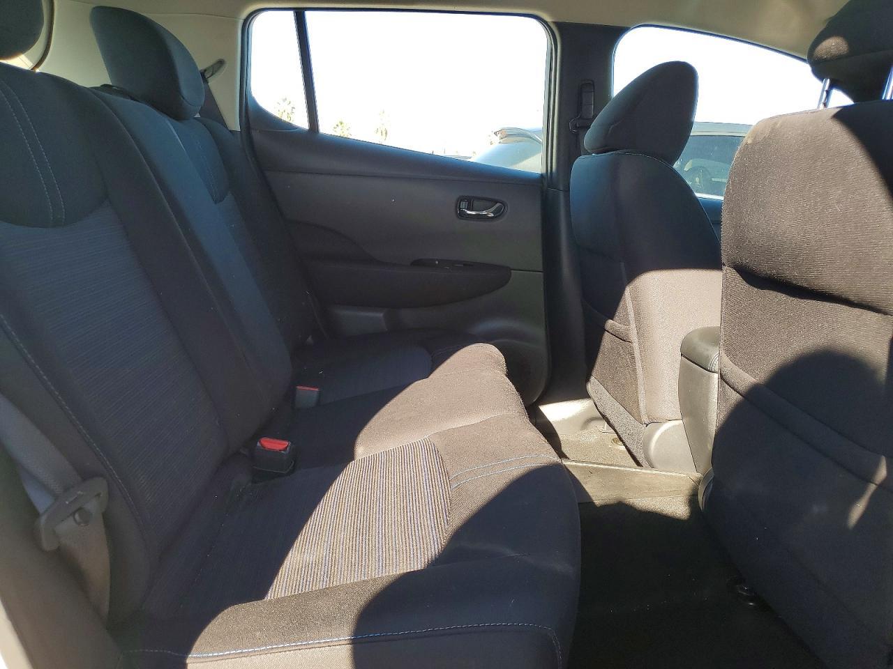 2018 Nissan Leaf s