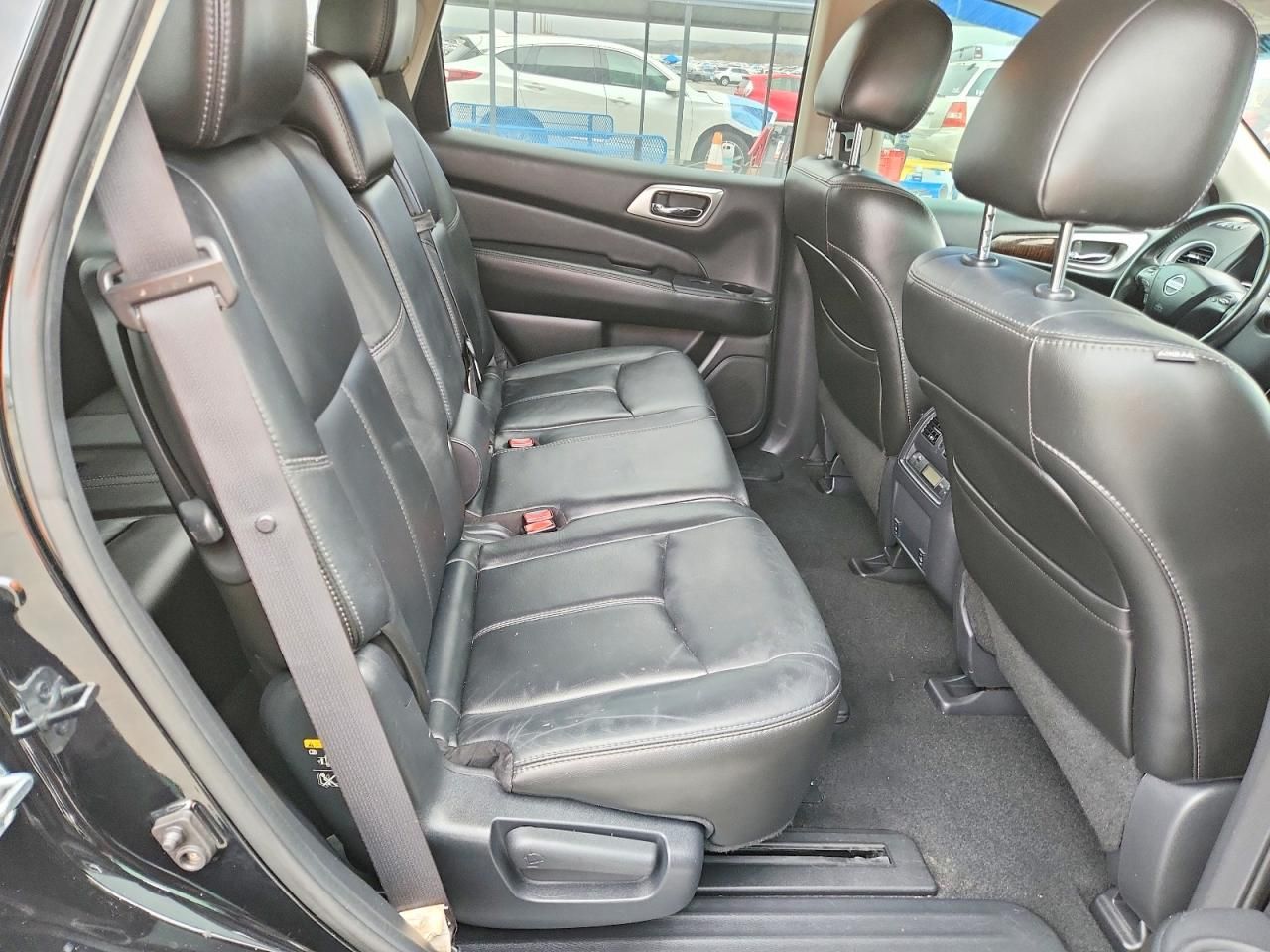 2014 Nissan Pathfinder s