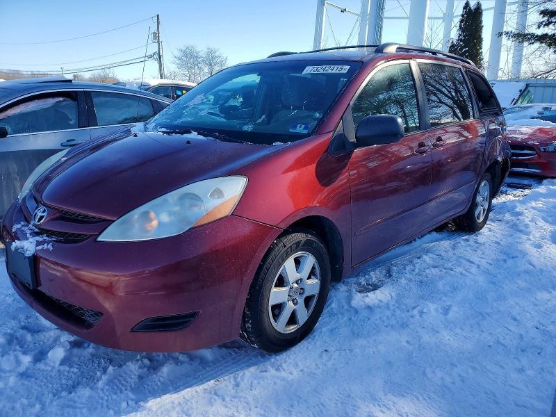 2010 Toyota Sienna ce