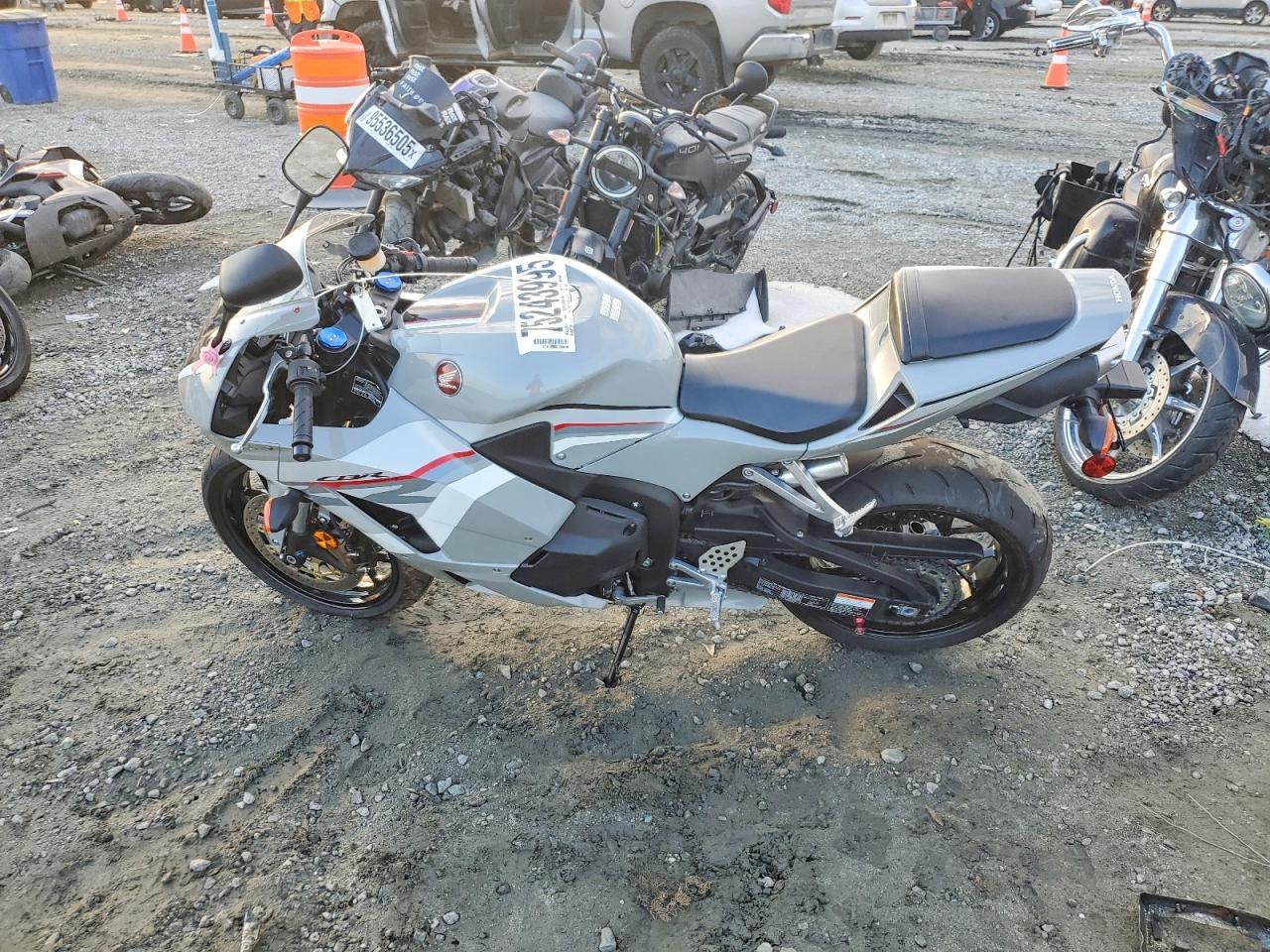 2026 Honda CBR600 RA