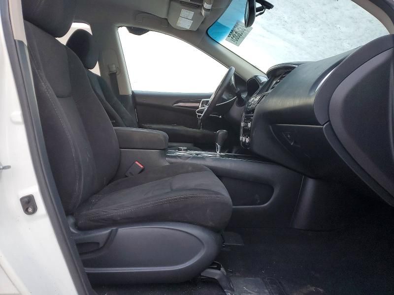 2015 Nissan Pathfinder s