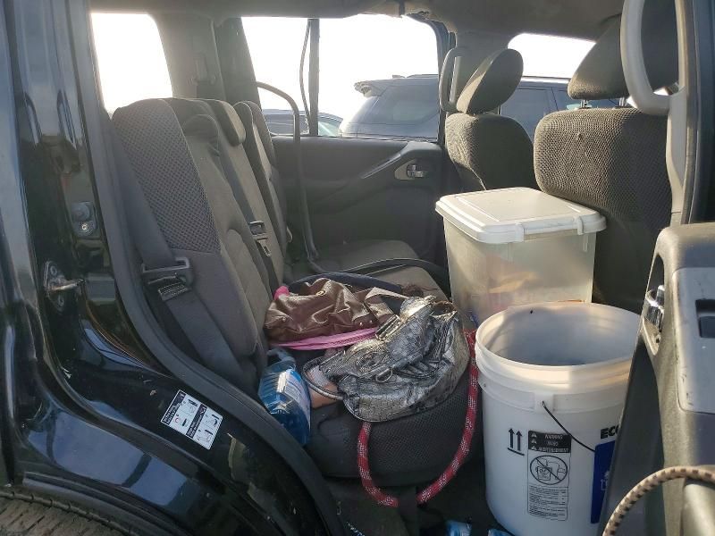 2012 Nissan Pathfinder s