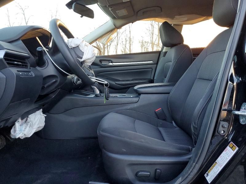 2022 Nissan Altima sv