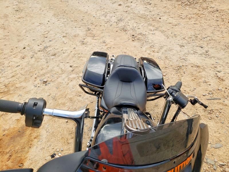 2021 Harley-Davidson Flhx