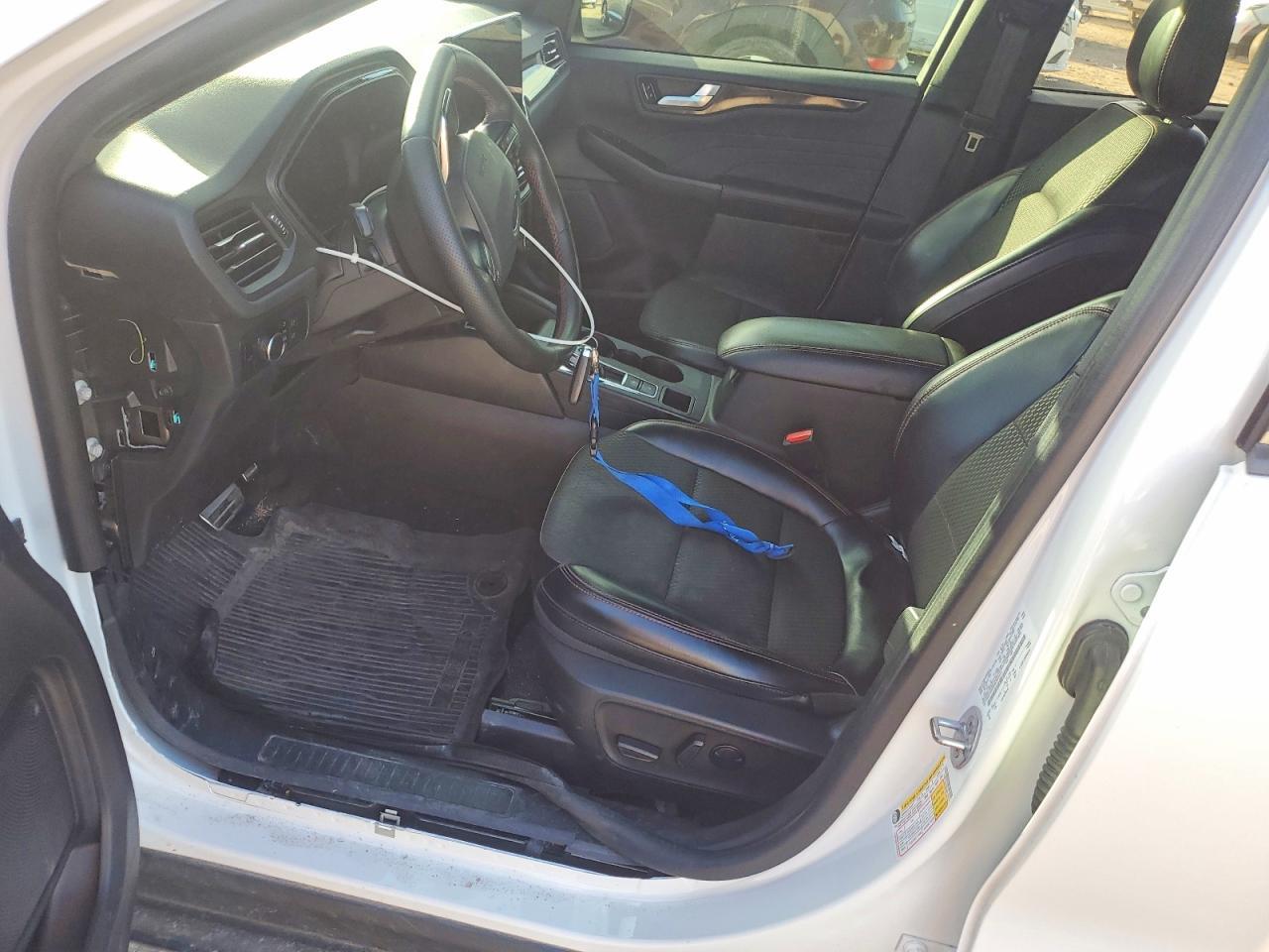 2024 Ford Escape st Line