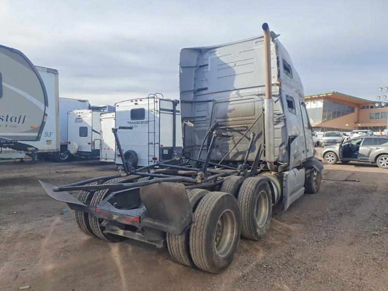 2019 Volvo VNL Semi Truck