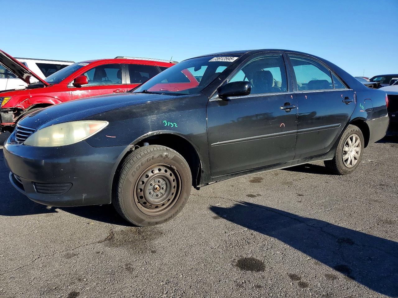 2005 Toyota Camry le