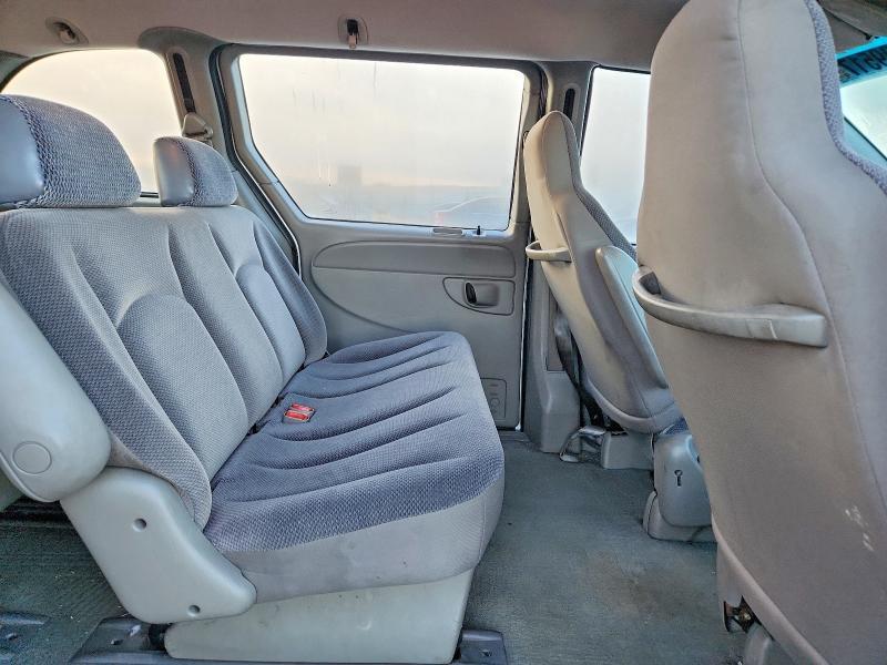 2001 Chrysler Voyager
