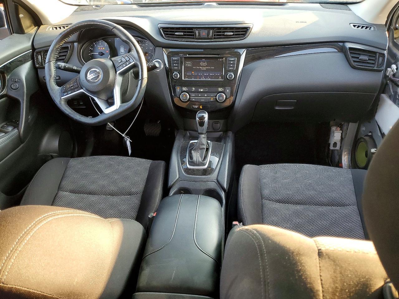 2022 Nissan Rogue Sport sv