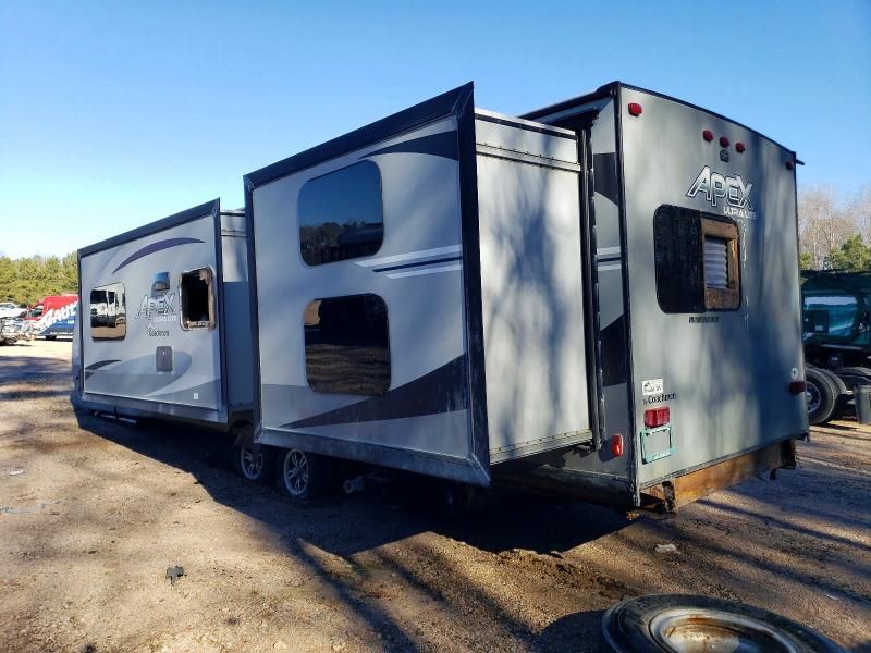2019 Trailers 300 BHS