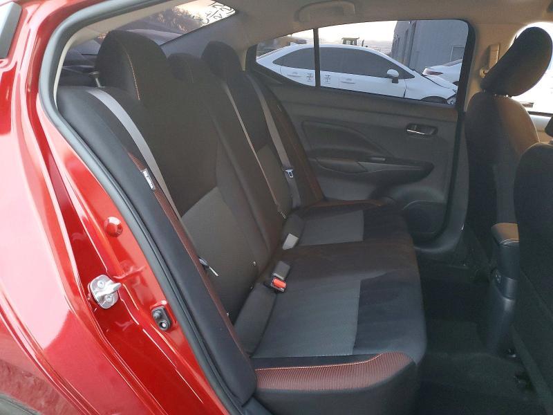 2021 Nissan Versa sr